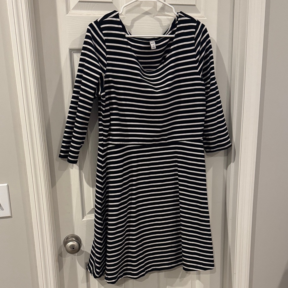 Old Navy Black and White Striped Long Sleeve Dress